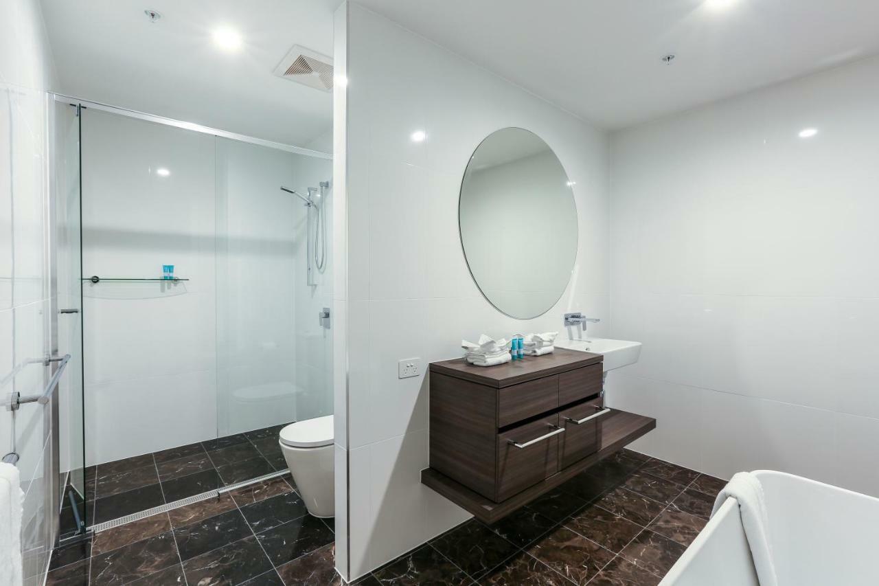 Qube Broadbeach 4*